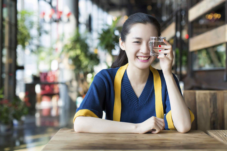 保持水分充足和多喝水的簡單技巧